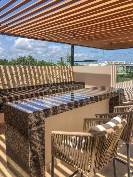 Suit Next To The Common Top Roof Exclusive Building Kingsize Bed 2 Super Pools, Gym, Grill Тулум Екстер'єр фото